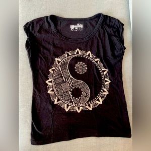 Black t shirt from atmosphere size 14 in good condition